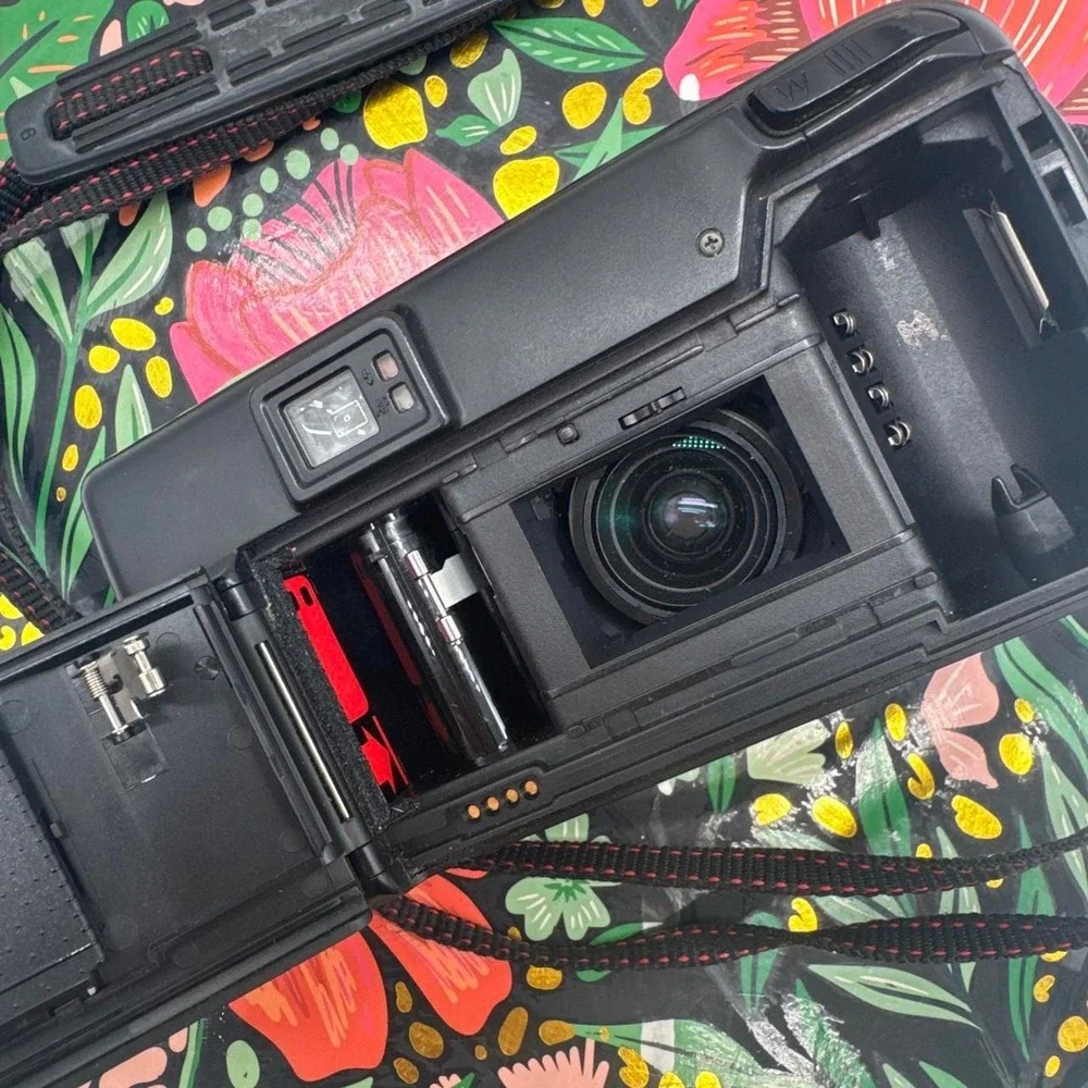 Nikon ZoomTouch 500 35mm Film Camera – Point-and-Shoot Camera